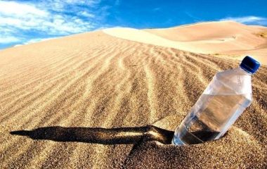 Розроблено матеріал, що видобуває воду з повітря навіть у спекотній пустелі