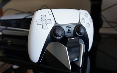 Чи можна залишати контролер PS5 заряджатися на всю ніч — і чи це безпечно?
