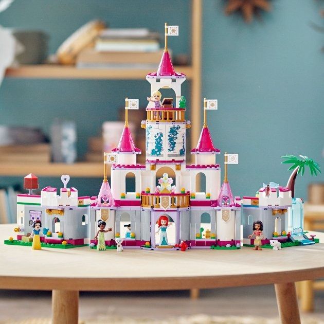 Створіть свій власний Замок неймовірних пригод із LEGO