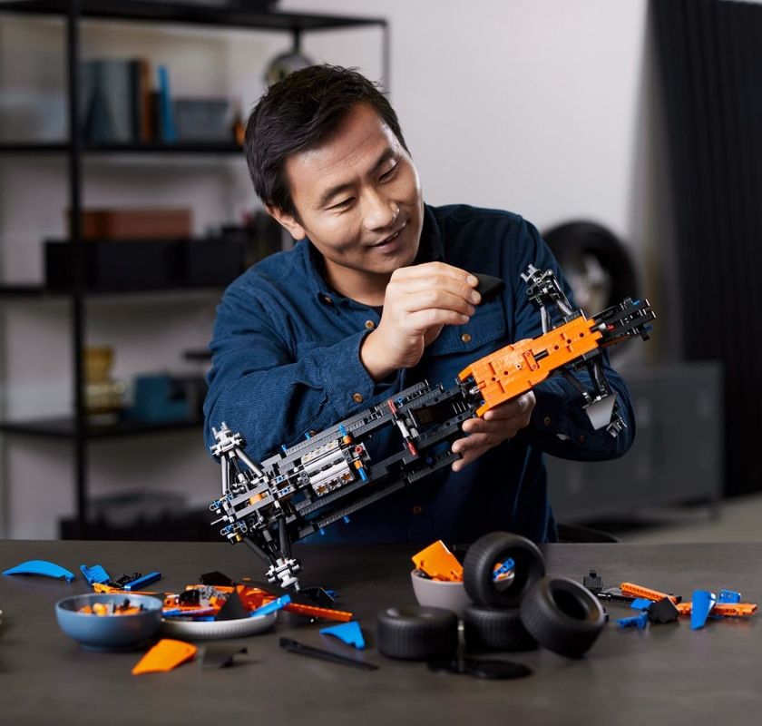 Інженерний Диво: LEGO Technic McLaren Formula 1 в Техніці.