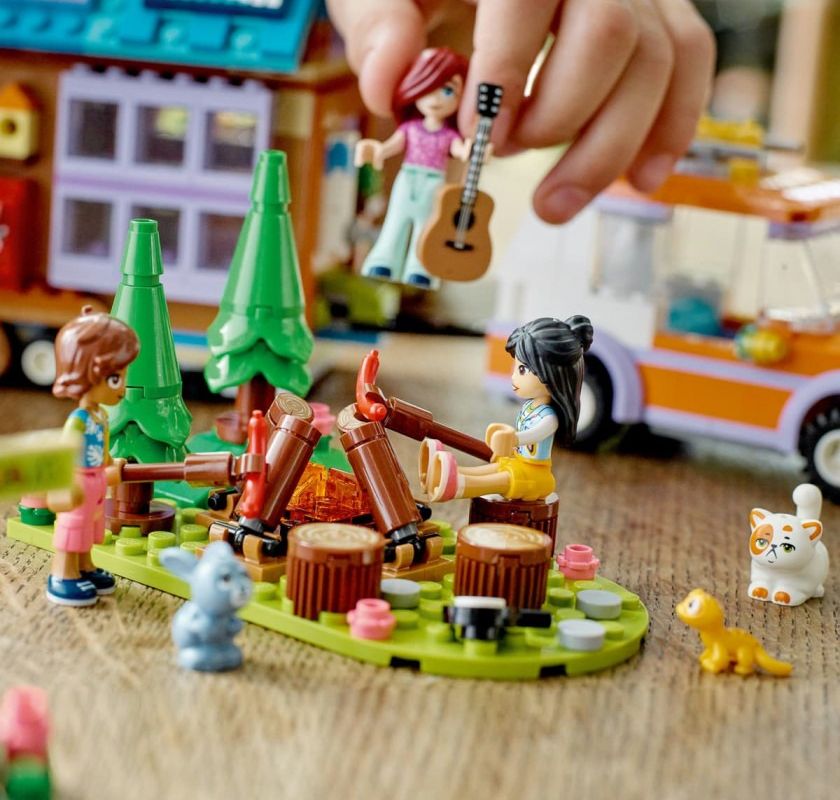 LEGO Friends: Крихітний Мобільний Будиночок для Вашої Маленької Архітекторки.