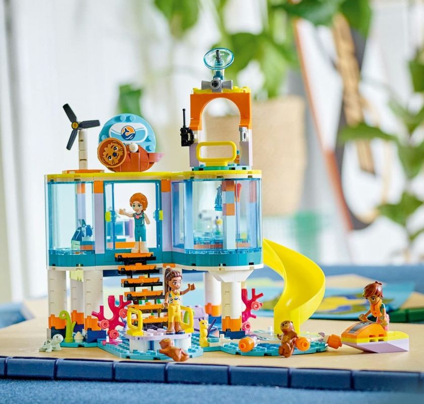 Морська Рятувальна Експедиція: LEGO Friends Покликані на Допомогу.