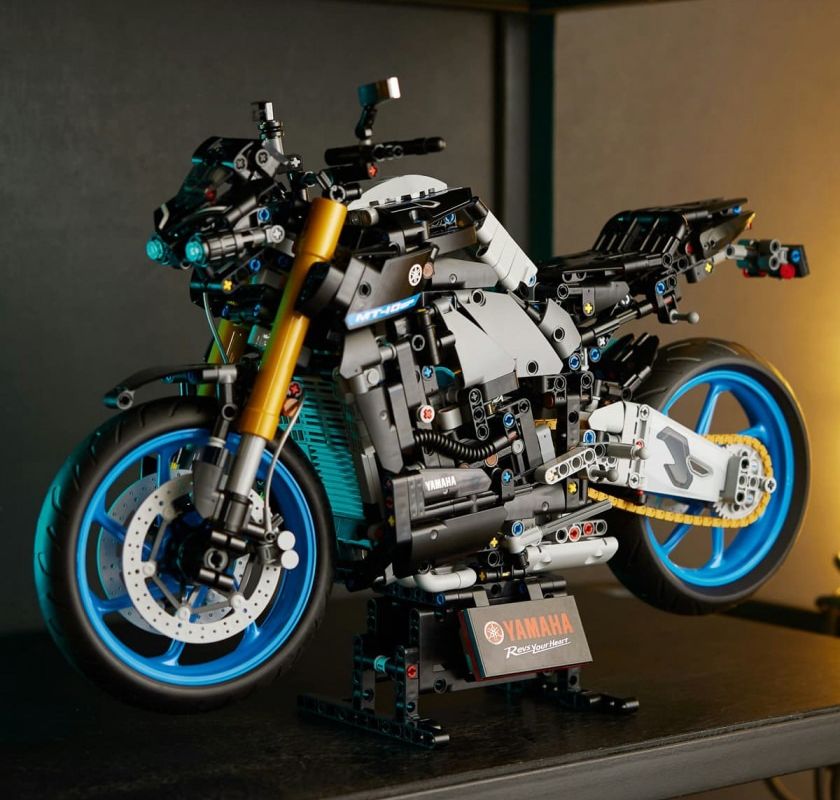 Відчуйте Швидкість і Силу: LEGO Technic MT-10 SP