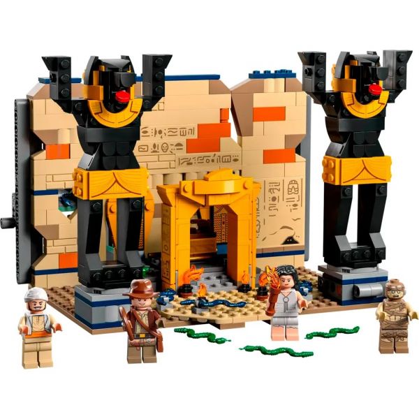 Блоковий конструктор LEGO Indiana Jones Втеча із загубленої гробниці (77013)
