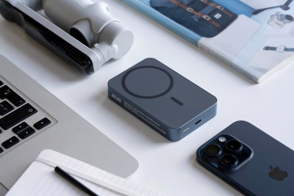 Акумулятор портативний літій-іонний Power Bank 2E Wireless QI 10000мА·год, 20Вт (синій)