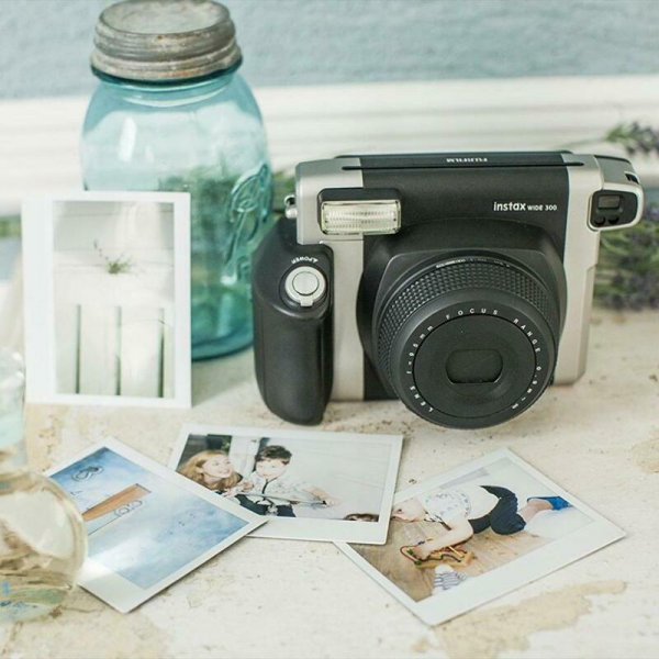 Фотокамера миттєвого друку Fujifilm Instax WIDE 300 Black (16445795)