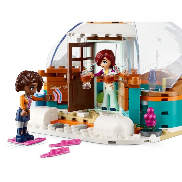 Блоковий конструктор LEGO Святкові пригоди в іглу (41760)
