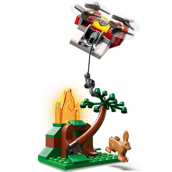Блоковий конструктор LEGO City Пожежна машина (60374)