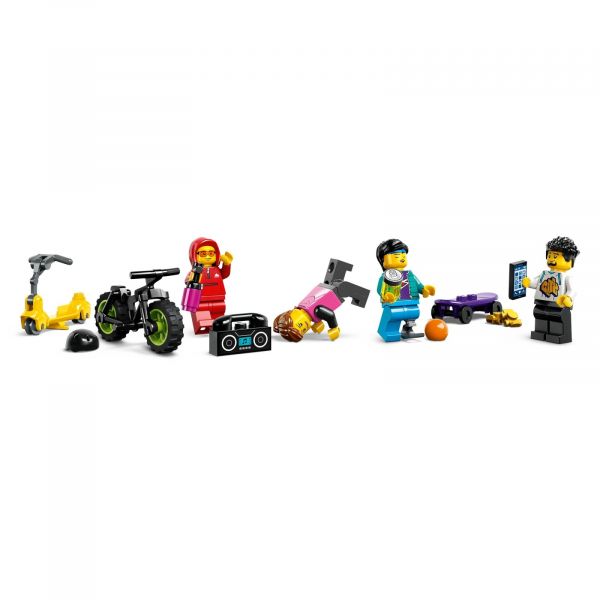 Блоковий конструктор LEGO City Вуличний скейтпарк (60364)