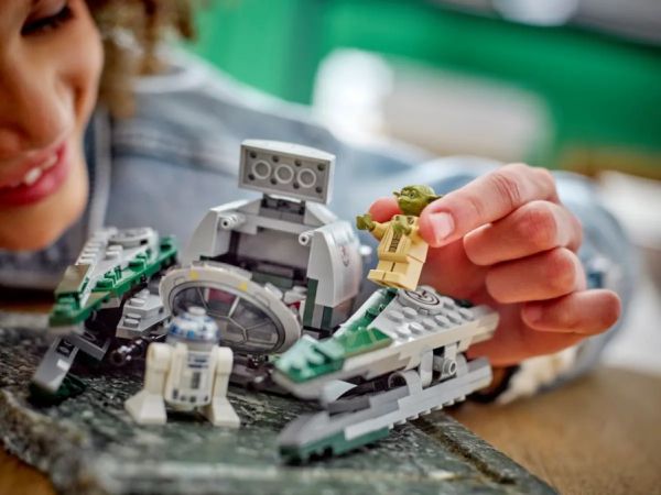 Блоковий конструктор LEGO Джедайський винищувач Йоди (75360)