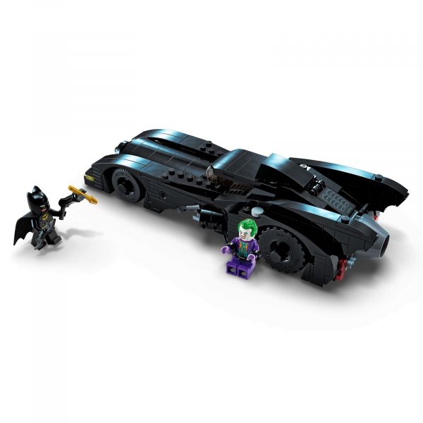 Блоковий конструктор LEGO Бетмобіль: Погоня за Джокером (76224)