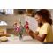 Блоковий конструктор LEGO Botanicals Милий рожевий букет квітів (10342)